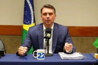 Flávio pede cassação da chapa de Lula por uso eleitoral da Rádio Nacional
