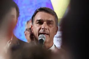 Flávio perdeu votos em 6 Estados do 1º para o 2º turno