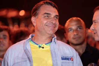 Flávio promete, se eleito, retomar Perse, benefícios a eventos cancelado por Lula
