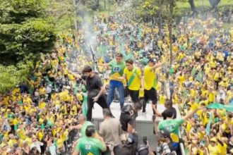 Flávio reúne Tarcísio e Cleitinho em ato em Belo Horizonte