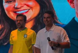 Flávio se reúne com influenciadores em São Paulo