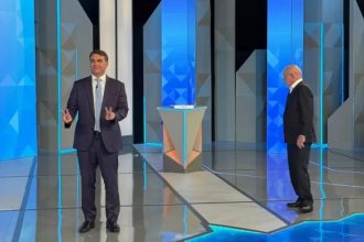 Flávio supera Lula entre independentes em avaliação do debate da Globo