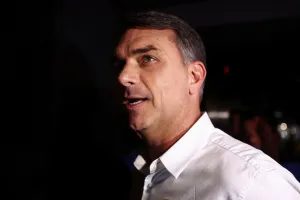 Flávio teve votação zerada em 106 urnas