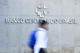 Focus: mercado reduz estimativas para inflação e PIB em 2026