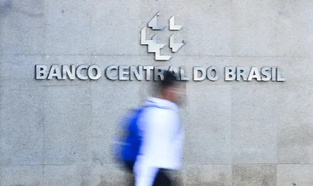 Focus: mercado reduz estimativas para inflação e PIB em 2026