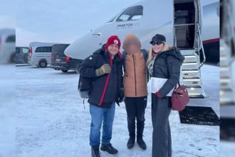 Fotos revelam viagem de Lulinha e lobista em jatinho de US$ 20 mi