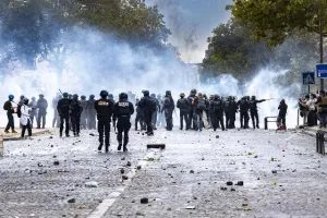França tem nova onda de protestos