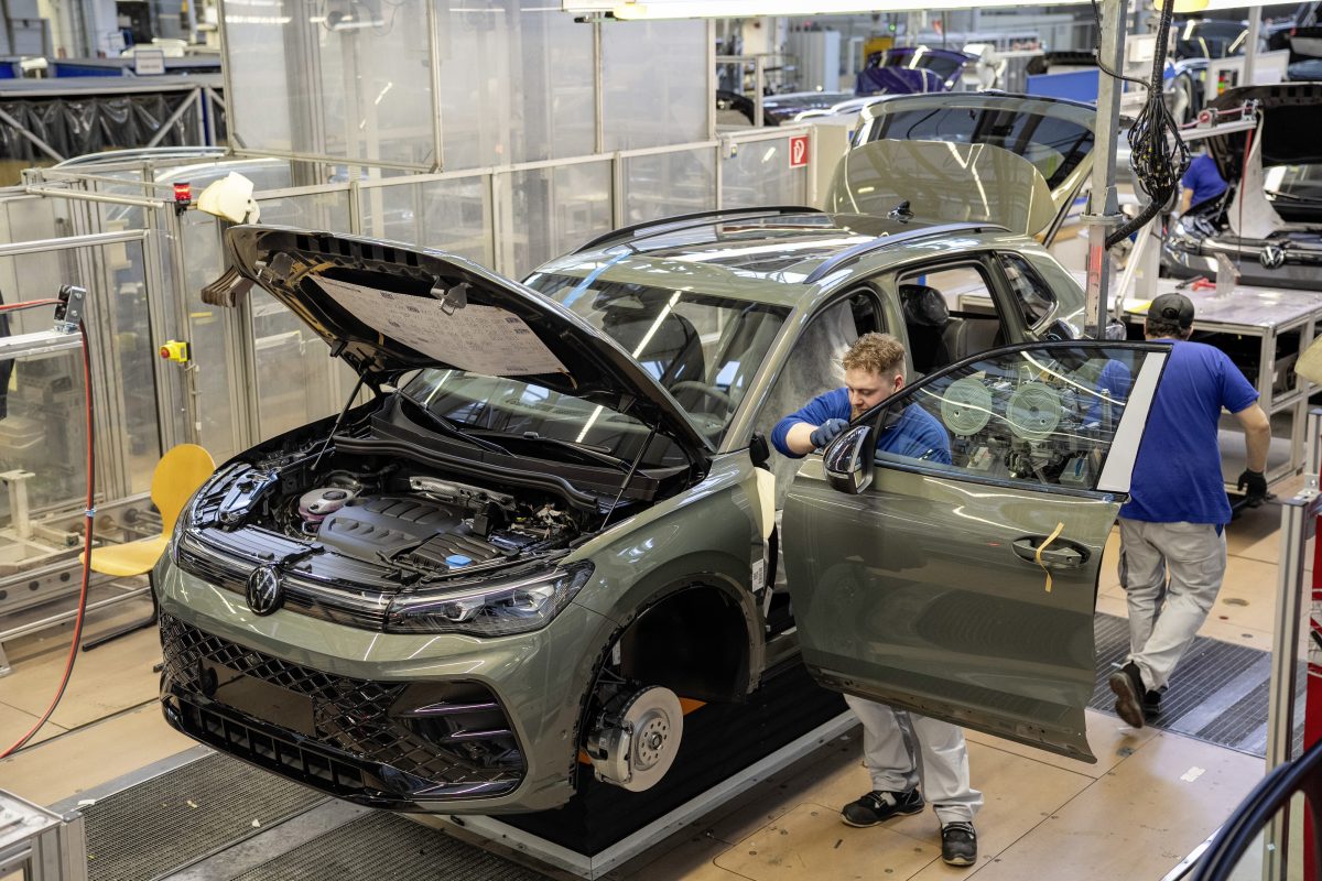 Funcionários da Volkswagen na Alemanha ameaçam greve se empresa não cumprir acordos salariais