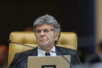 Fux inclui COB e Ministério do Esporte em audiência sobre bets