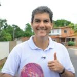 Governador eleito do Maranhão começa a seguir Flávio Bolsonaro no Instagram