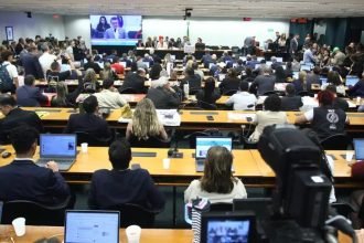 Governo consegue apoio para aprovar fim da escala da 6×1; votação acontece nesta quarta