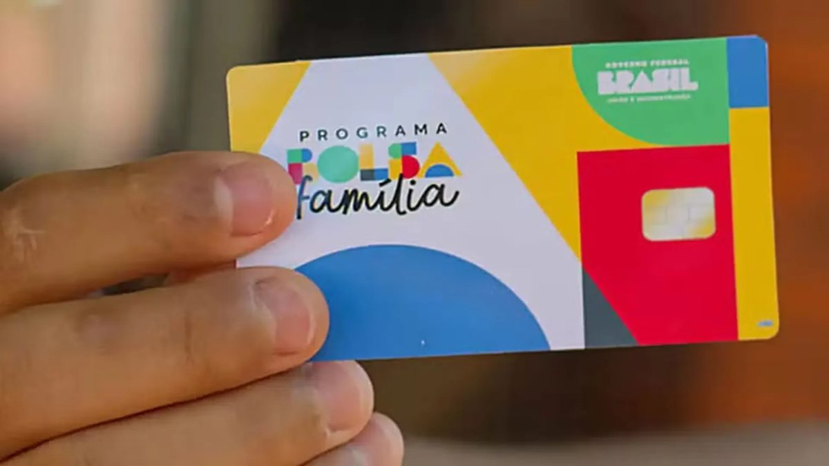Governo muda calendário do Bolsa Família e concentra pagamentos de outubro em 3 dias; entenda