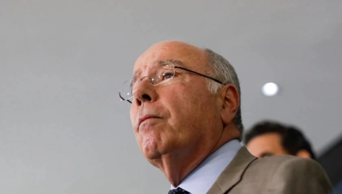 Governo Trump tomou parte na eleição brasileira, diz Mauro Vieira
