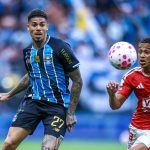 Grêmio e Internacional terão Banrisul na camisa até o fim de 2026