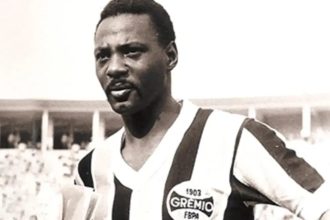 Há 52 anos, o lateral esquerdo Everaldo foi o primeiro tricampeão a falecer
