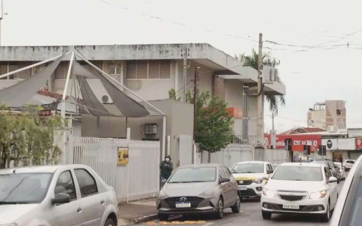 Homem é morto após tentativa de furto em hospital de Goiânia, diz PM