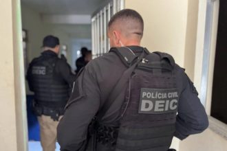 Homem é preso após atacar adolescente com facão na Bahia