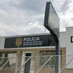 Homem é preso após jogar garrafa e ameaçar a filha com caco de vidro no pescoço em Botucatu