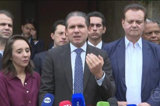 Hugo Motta, presidente da Câmara, defende debater reforma política ainda em 2026