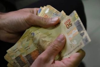 IFI vê dívida bruta em 124% do PIB em 2036 se juro neutro for 6,1%