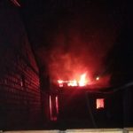 Incêndio destrói casa no bairro Mapiri, em Santarém; casal perde todos os pertences