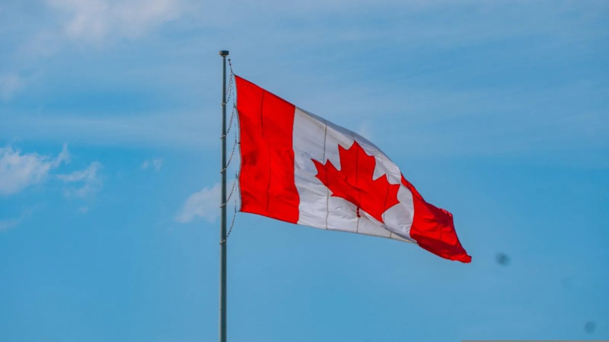 Incêndio em base militar no Canadá deixa mortos e feridos