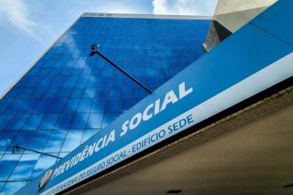 INSS inicia pagamento de benefícios de outubro; veja calendário