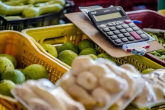 IPCA-15: puxada por alimentos, ‘prévia’ da inflação fica em 0,32% em outubro