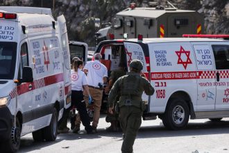 Israel diz que frustrou 'ataque terrorista' na Cisjordânia; tropas matam 2 suspeitos após 5 israelenses ficarem feridos