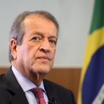 Jair Bolsonaro pede a Moraes para receber visita de Valdemar Costa Neto em prisão domiciliar
