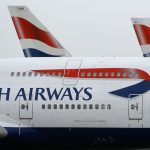 Janela de avião trinca durante voo de Londres a Portugal, e piloto retorna ao aeroporto de origem