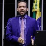 Janones diz que decisão de Nunes Marques sobre “Exército de Lula” é ‘censura’