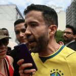 Janones é internado na UTI após sofrer arritmia cardíaca depois de debate