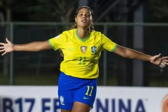 Jogadora brasileira é apontada por Messi como um das principais promessas do futebol