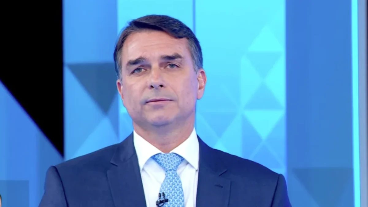 Justiça argentina pede preservação de imagens de Flávio no país