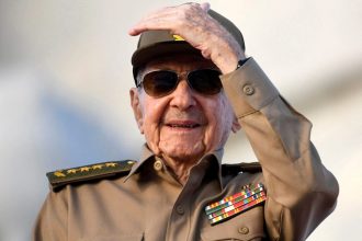 Justiça dos EUA emite ordem de prisão a Raúl Castro, diz procurador-geral da Flórida