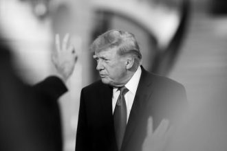Justiça dos EUA rejeita pedido de Trump sobre apuração de 20 mil votos