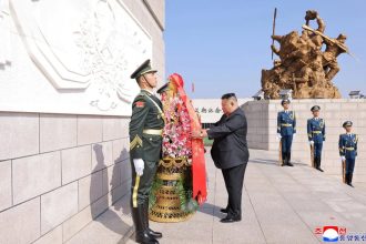 Kim Jong-un encerra visita à China em gesto de aproximação com Pequim