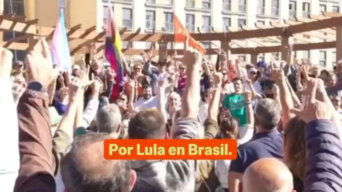 L de Lula vira símbolo da esquerda em outros países