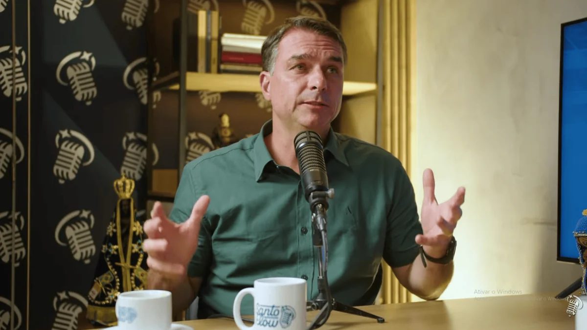 Leia as íntegras das cartas de Flávio Bolsonaro
