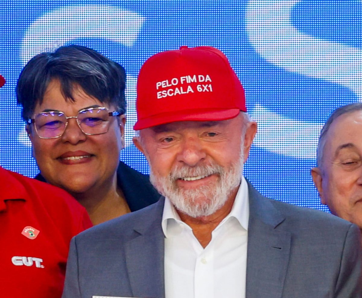 Lula comemora fim da escala 6 X 1: “Sorte do povo brasileiro”