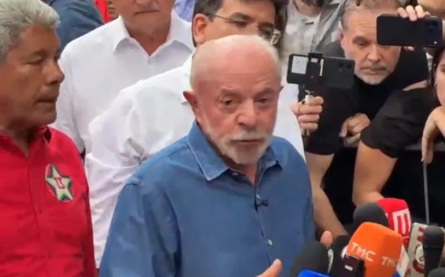 Lula critica TSE por combater fake news de aliados