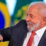 Lula diz que enviará PEC ao Congresso por transporte público gratuito aos fins de semana