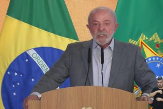 Lula diz que ricos gostam de acumular dívidas