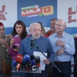 Lula diz que vai entregar ao TSE autorização para quebra de sigilo bancário telefônico dele e da família