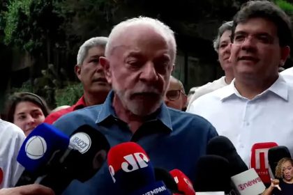 Lula espalha mais fake news contra Flávio