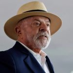 Lula fala a jornalistas antes de votar e chama Flávio de “mentiroso”
