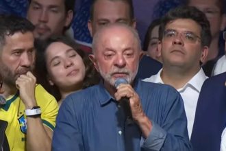 Lula ironiza adversário: ‘Bolsonaro só perde, porra’