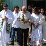 Lula pede respeito à fé depois de missa de Nossa Senhora Aparecida