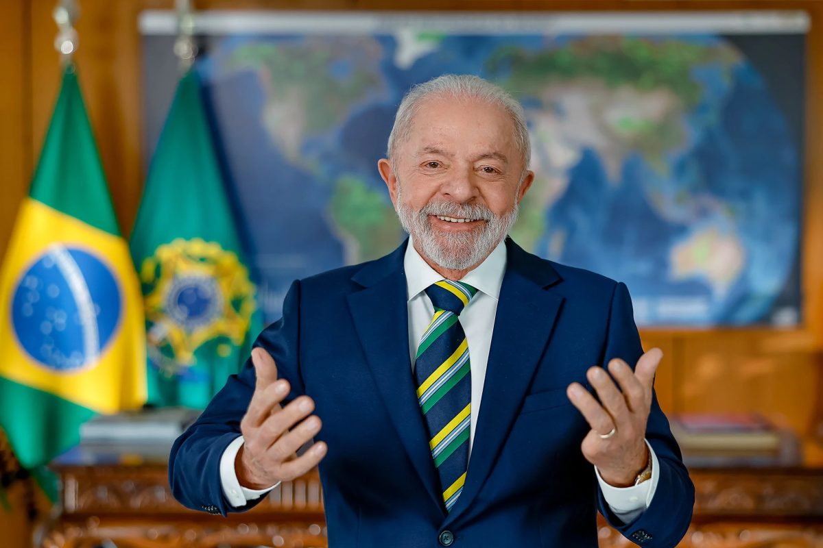 Lula promete ônibus de graça nos fins de semana no Brasil inteiro